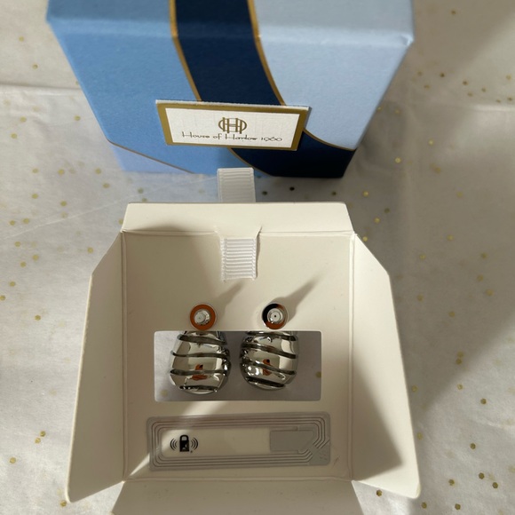 New House of Harlow Hollowed Out Teardrop Earrings Elegant Chic ❤️💝❤️ - Picture 5 of 6